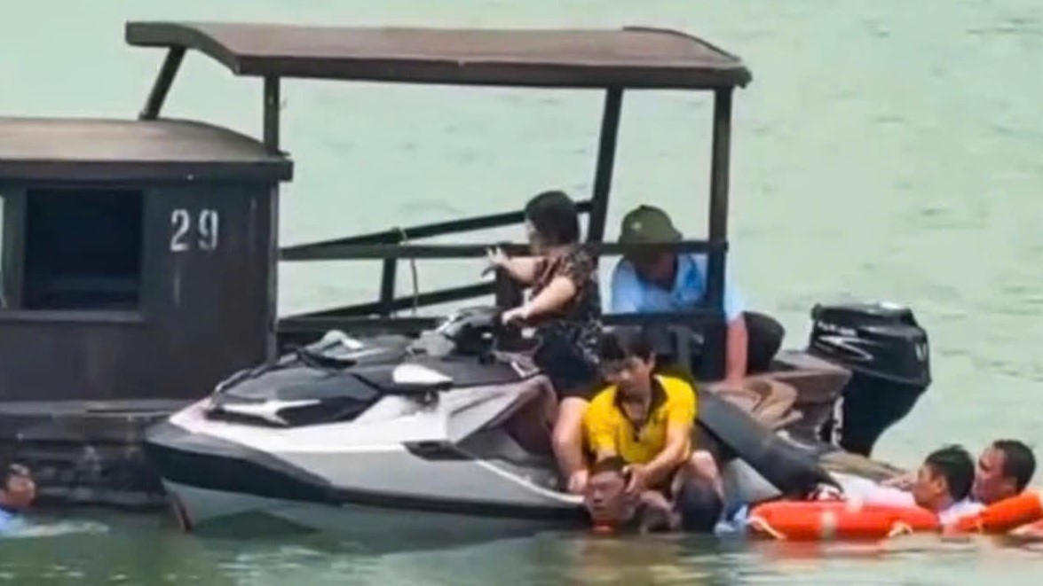 Ninh Bình tạm dừng hoạt động flyboard sau sự cố tại hồ Núi Lớ